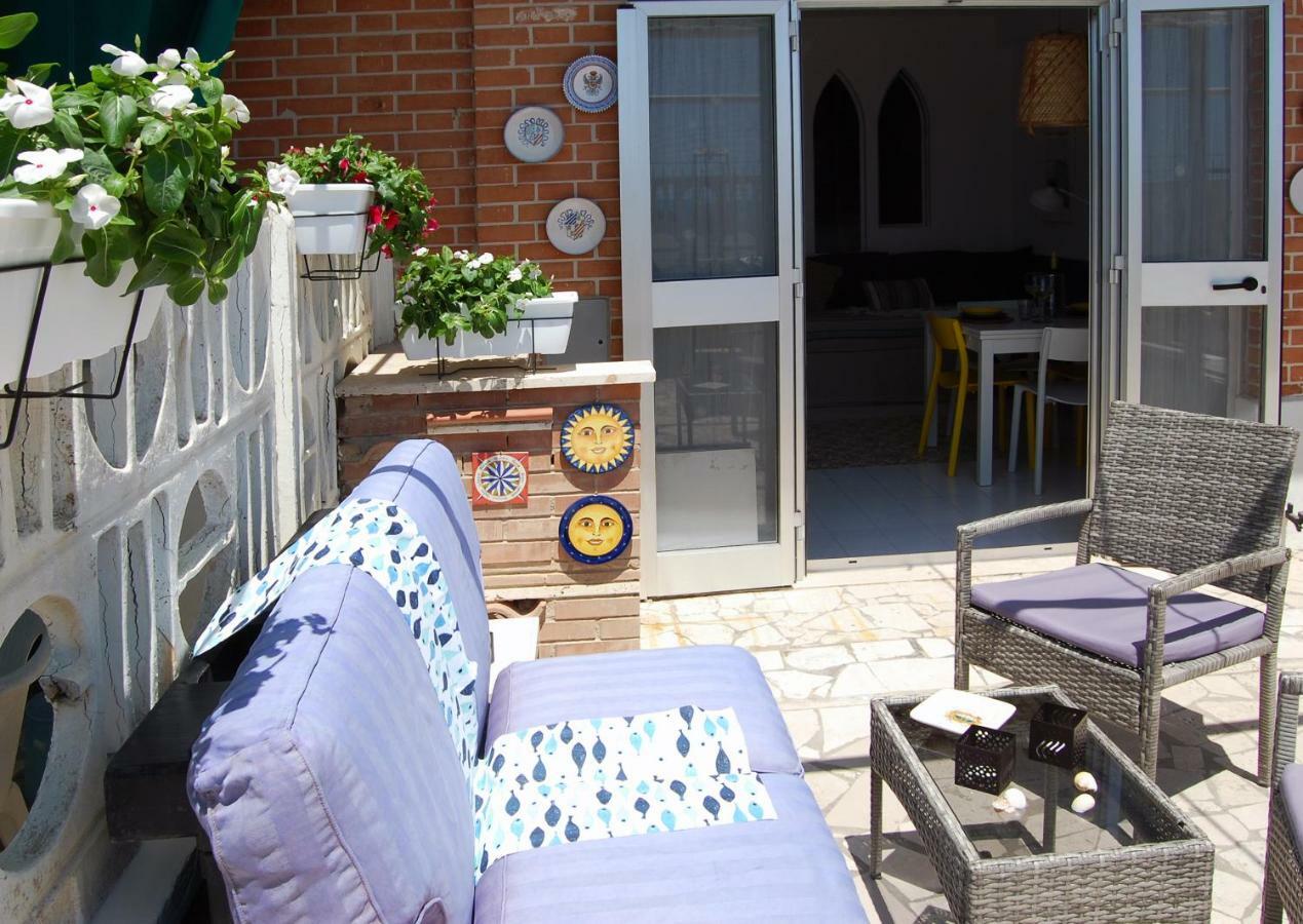La Casa Sulla Spiaggia Apartman Nettuno Kültér fotó